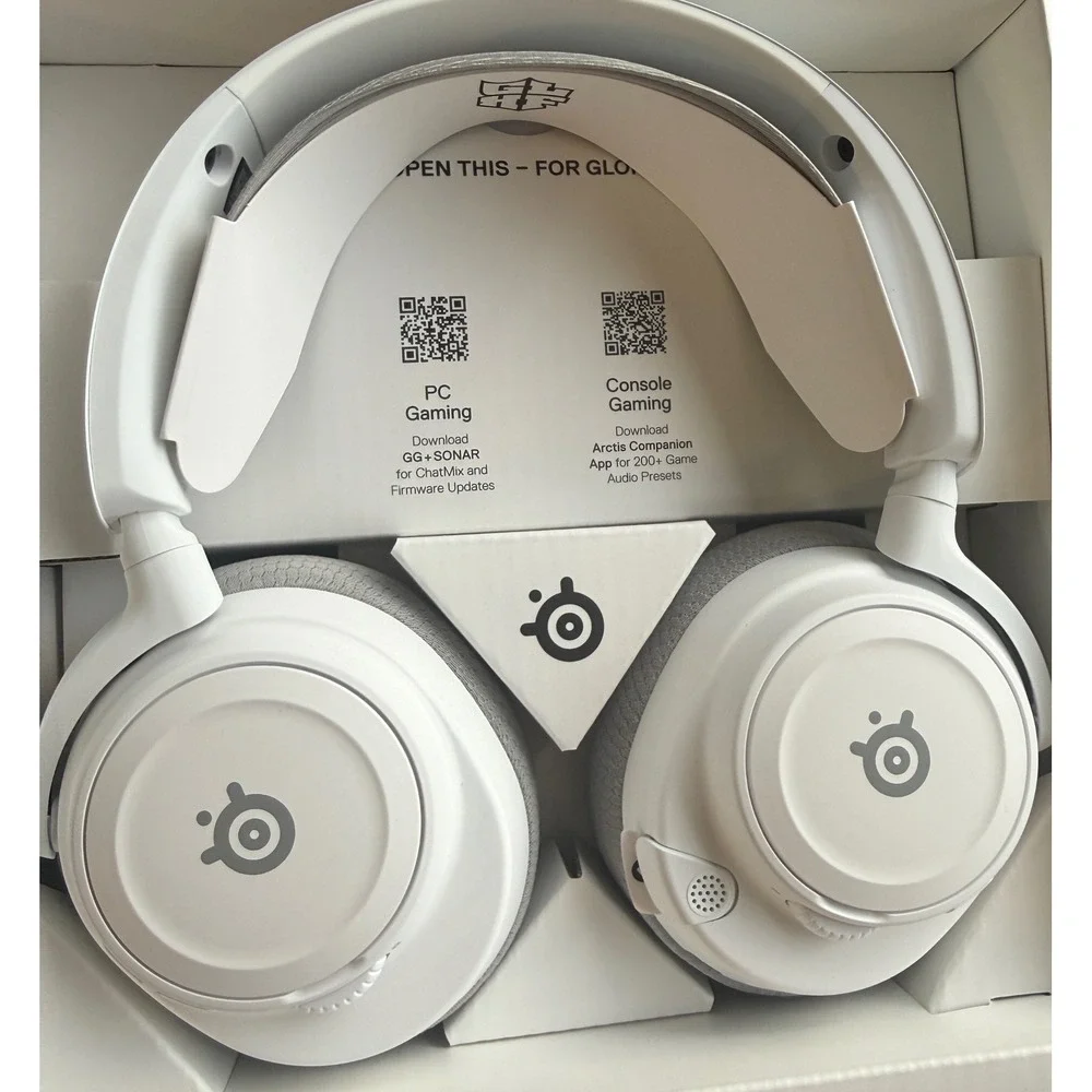SteelSeries Arctis Nova 7P Wireless Gen 2 Gaming Headset White PlayStation PC